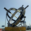 تصميم وبناء الساعة الشمسية والساعة القمرية والحلقة الاستوائية من تصميم ايرج صفایي في بندر لنجه (ميناء لينجه) رئيس مرصد جامعة كاشان