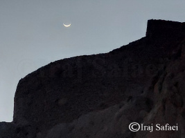 تصویربرداری از کمان ماه برفراز استودان کرمان توسط ایرج صفایی، مسئول رسدخانه دانشگاه کاشان